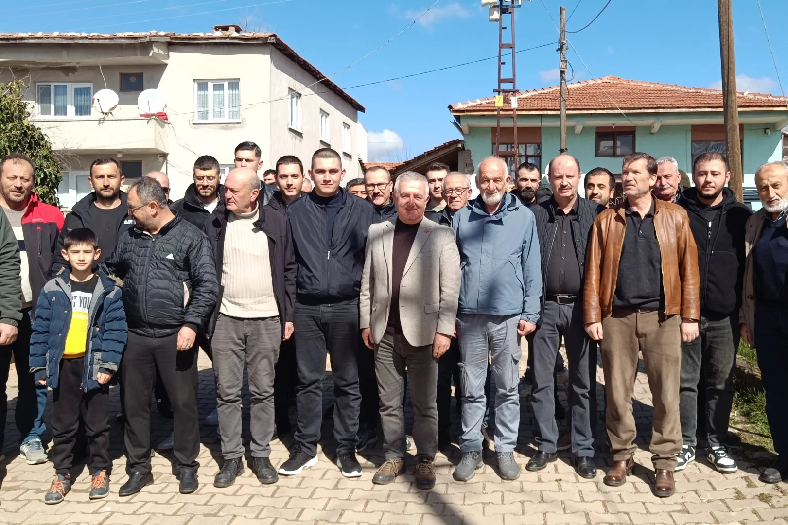 Bilecik Pazaryeri'nde CHP'li genç başkan askere uğurlandı