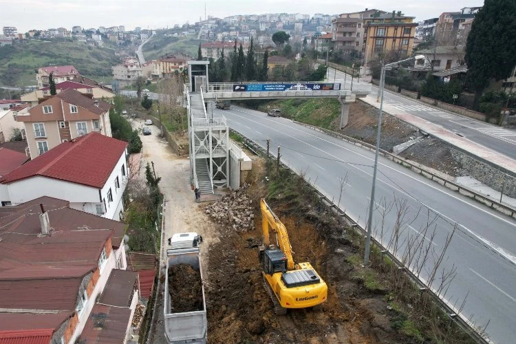 Eskihisar feribot yolu genişletiliyor