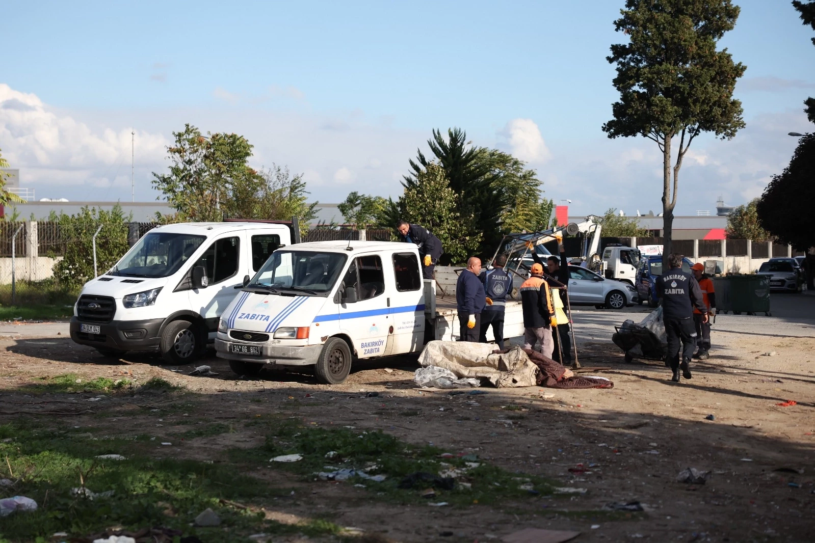 Bakırköy’de düzensiz atık toplayıcılarına denetim 