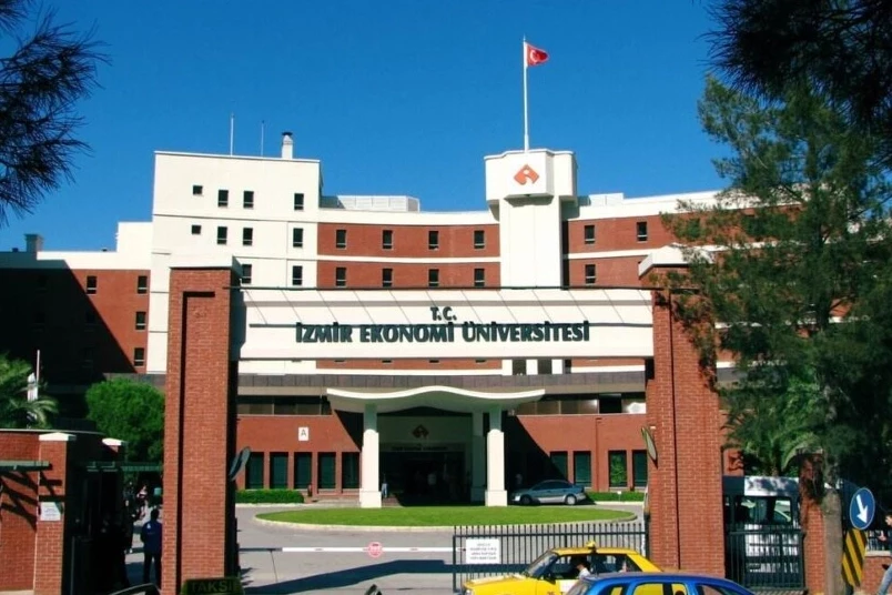 İzmir Ekonomi Üniversitesi