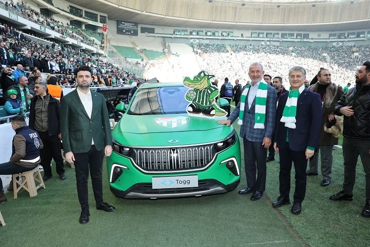 Togg, Bursaspor’un tribün ve şort sponsoru oldu