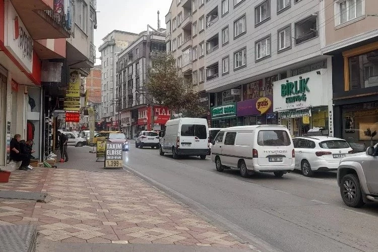 Bursa Dikkaldırım Mahallesi trafik sorunundan kurtulamıyor