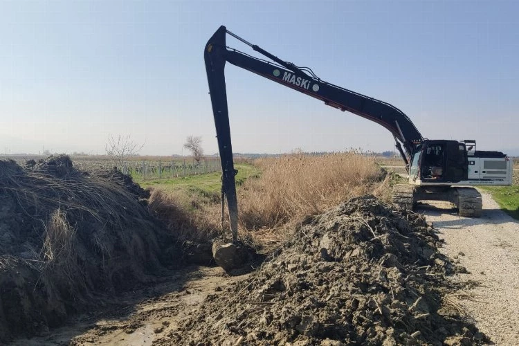 Manisa genelinde dere temizlikleri sürüyor