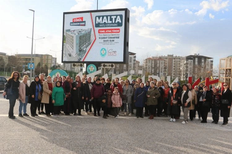 Akhisarlı kadınlar Manisa’yı gezdi