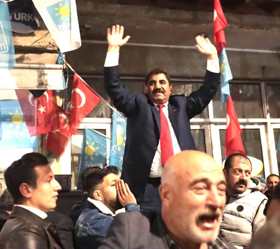 1 NİSAN’DA HORASAN’A ÖZDEMİR GÜNEŞ’İ DOĞDU