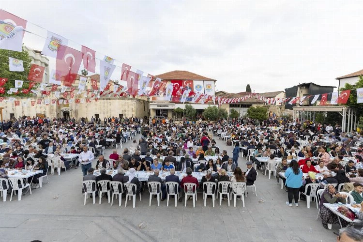 Başkan Seçer, ‘Bayram Sofrası’nda Tarsus halkıyla buluştu