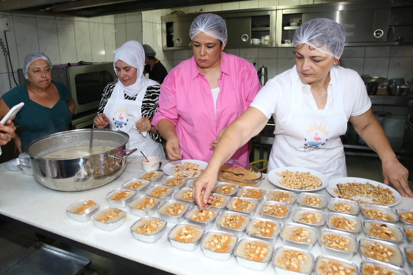 Çiğlili kadınlar aşure atölyesinde buluştu