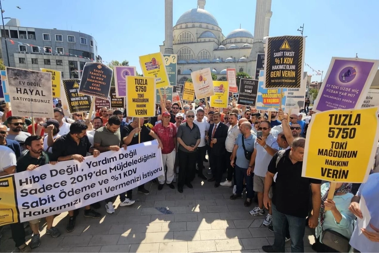 İYİ Partili Türkoğlu TOKİ mağdurlarına ses oldu! Bakan Kurum