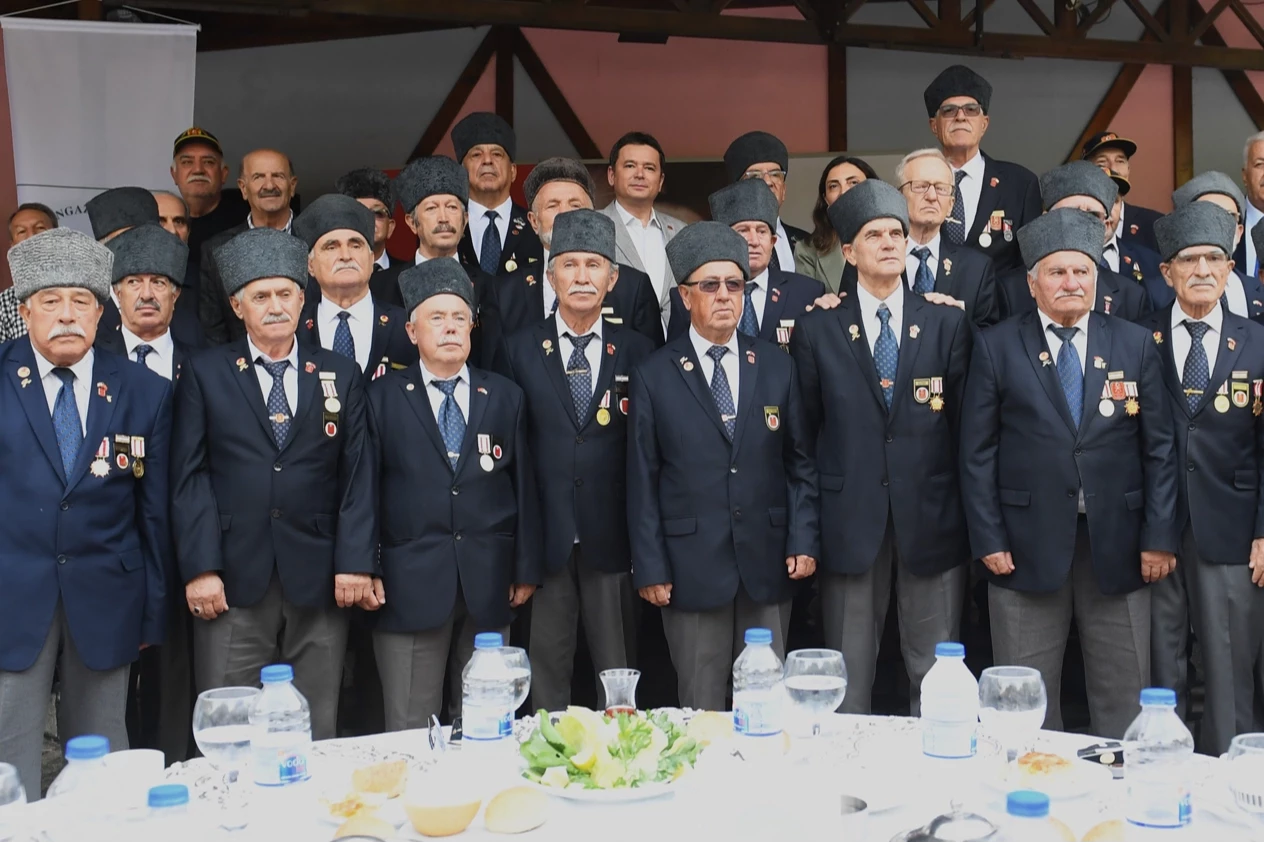 Başkan Aydın şehit yakınları ve gaziler ile bir araya geldi