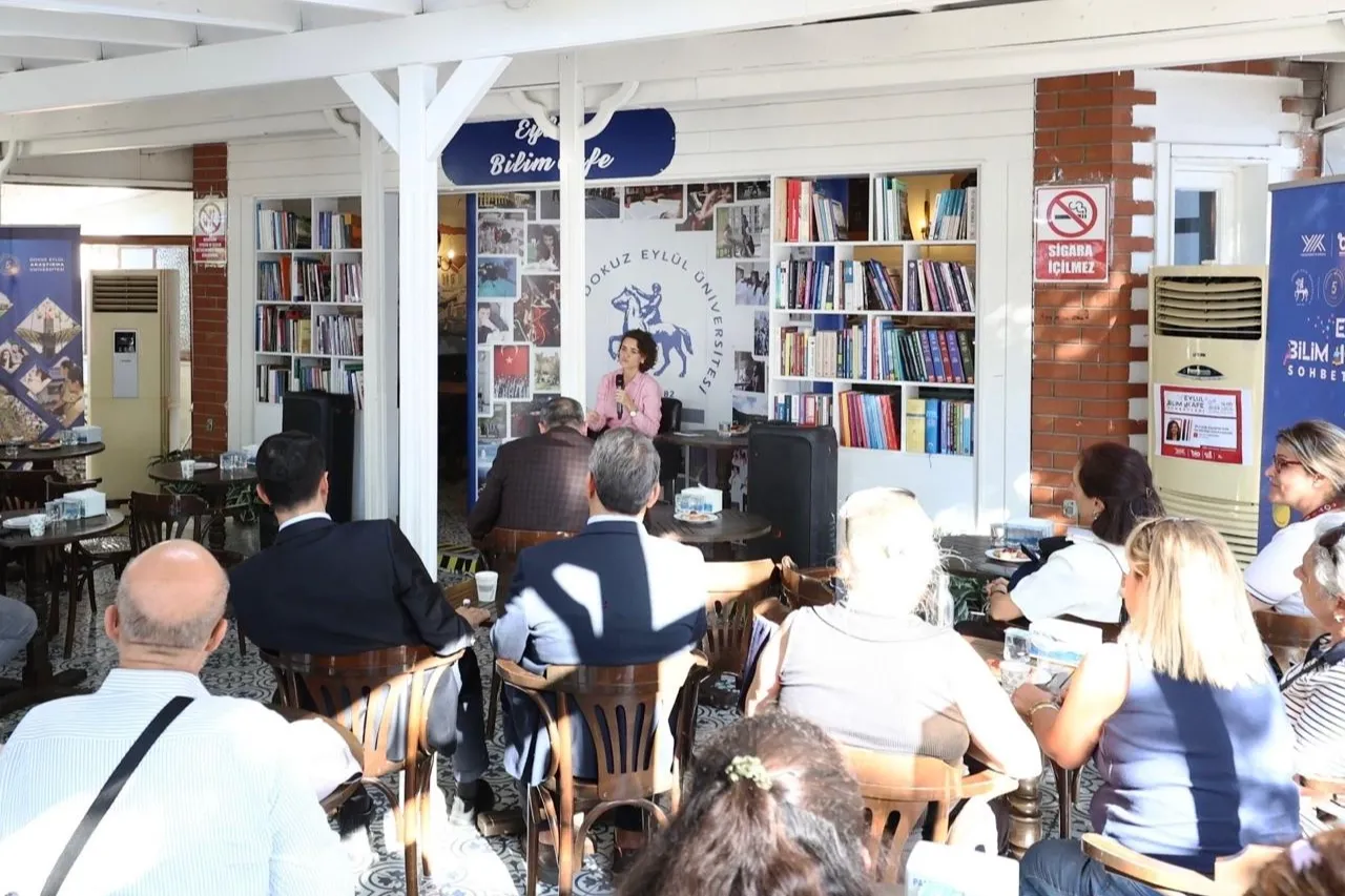 DEÜ Bilim Kafe’de