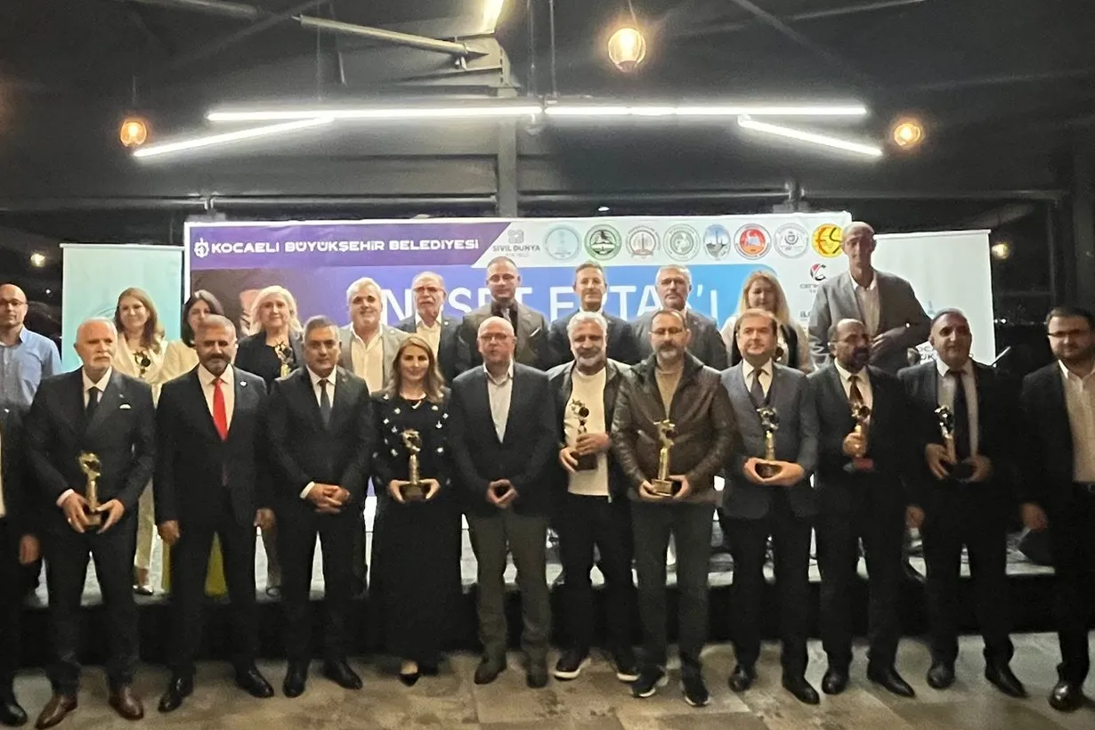 “Bozkırın Tezenesi” Kocaeli’de türkülerle anıldı