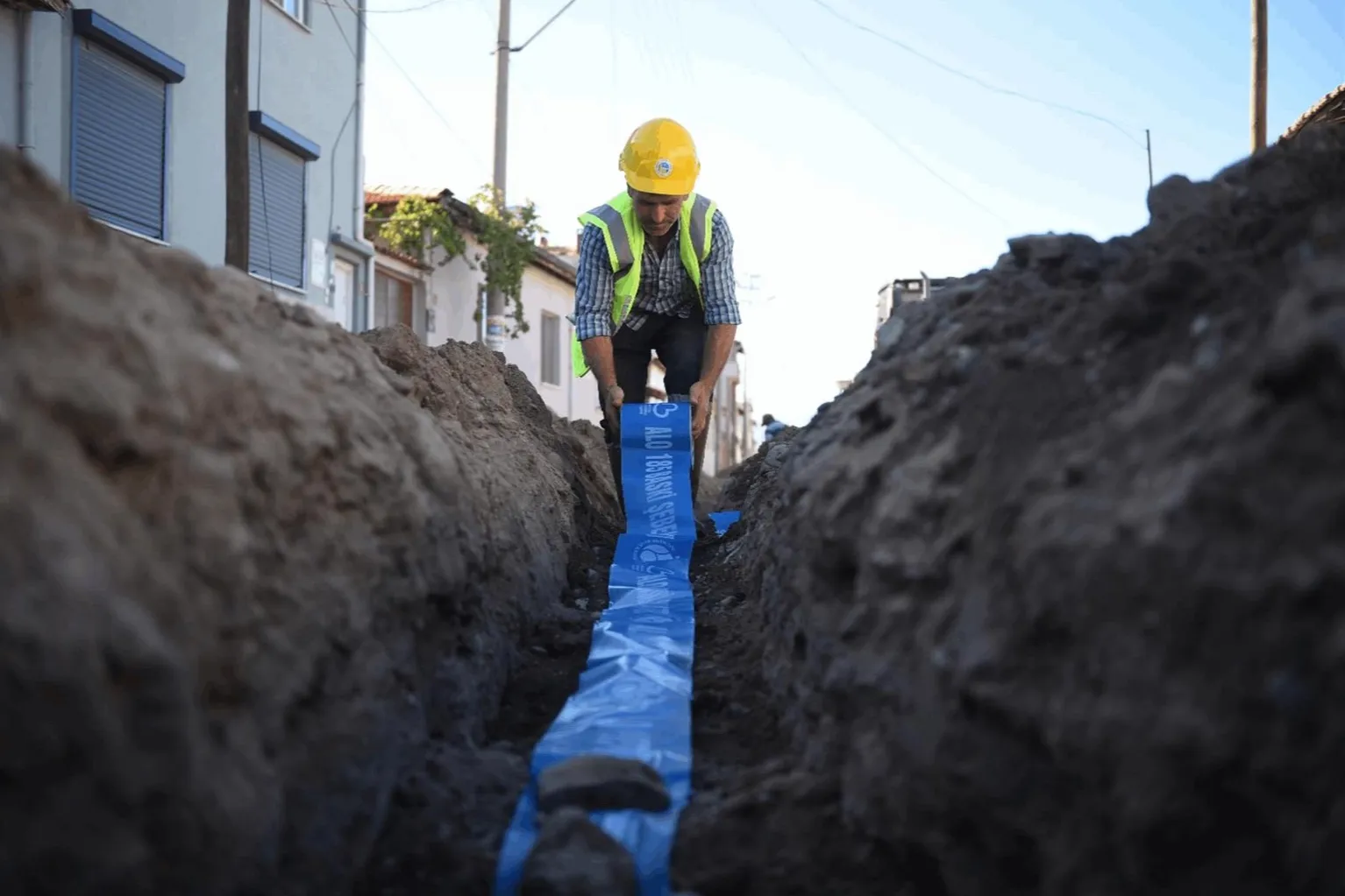 Balıkesir Burhaniye’de 60 yıllık su hattı yenilendi