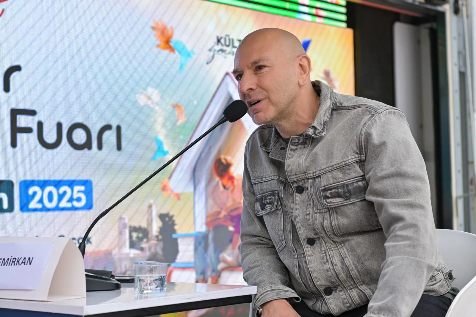 Demir Demirkan İzmir