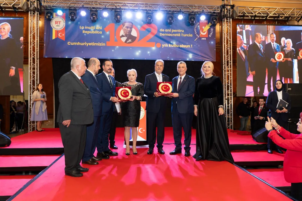 Bükreş tarihe geceye ev sahipliği yaptı