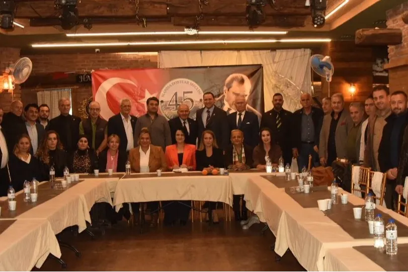 Manisa Dostlar Meclisi’nde demokrasi buluşması