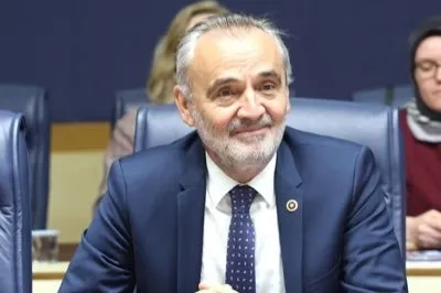 İYİ Partili Akalın: Gençlere bütçe değil, borç veriliyor