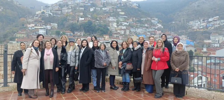 Bursa Osmangazili kadınlardan ‘Mahallem Geziyor’ ilgisi
