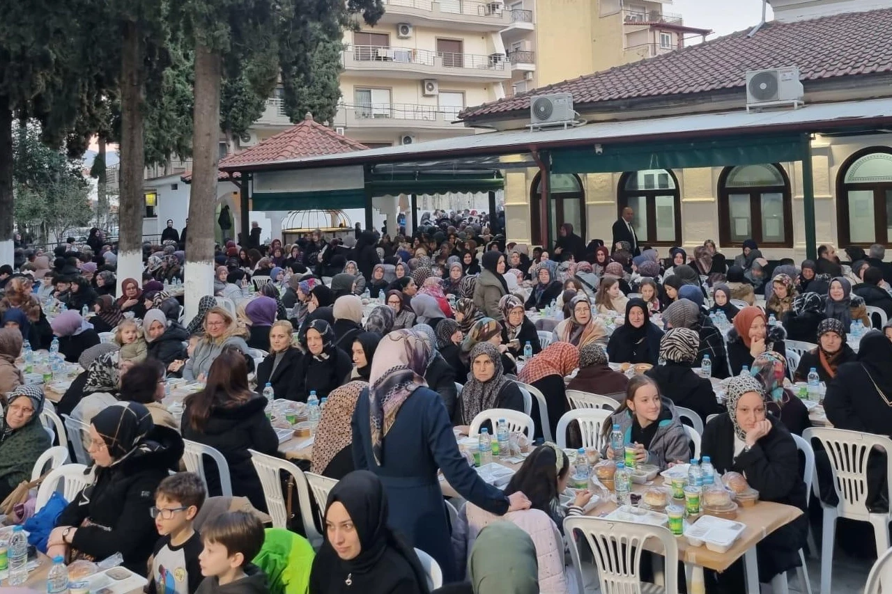  Bursa Osmangazi İskeçe’de kardeşlik iftarına katıldı