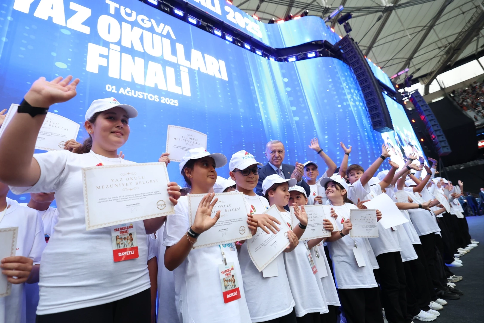 Cumhurbaşkanı Erdoğan, gençlere seslendi: Büyük ve güçlü Türkiye