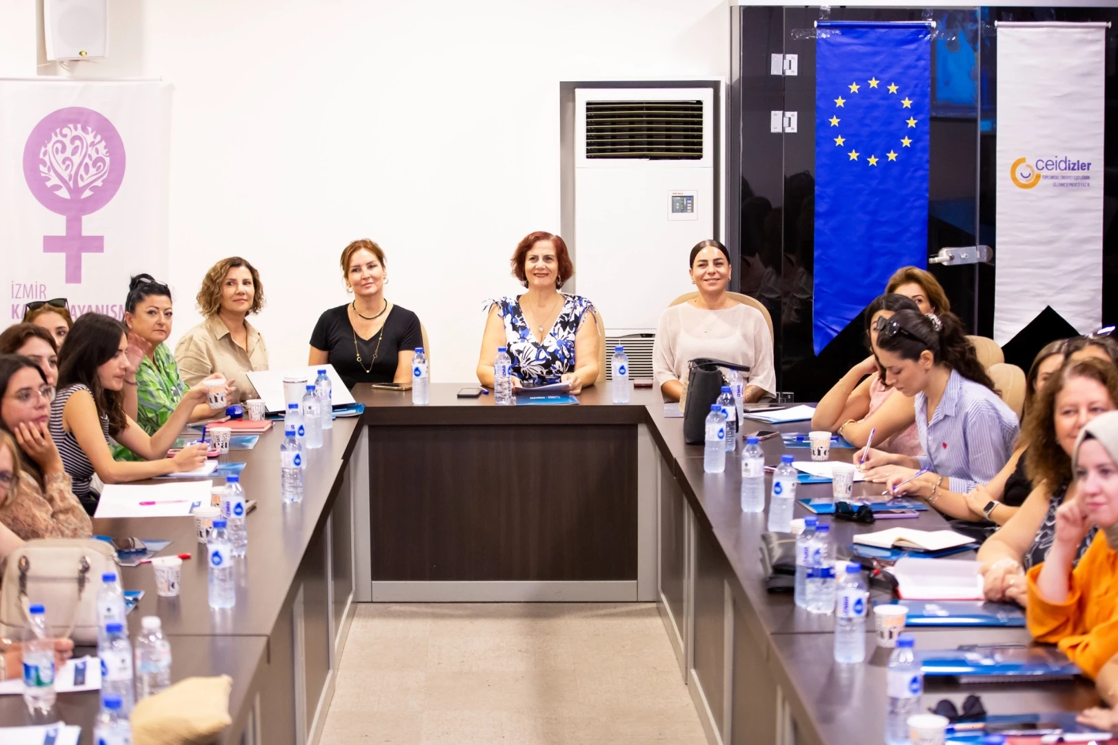 İzmir kadına şiddet karşı Narlıdere