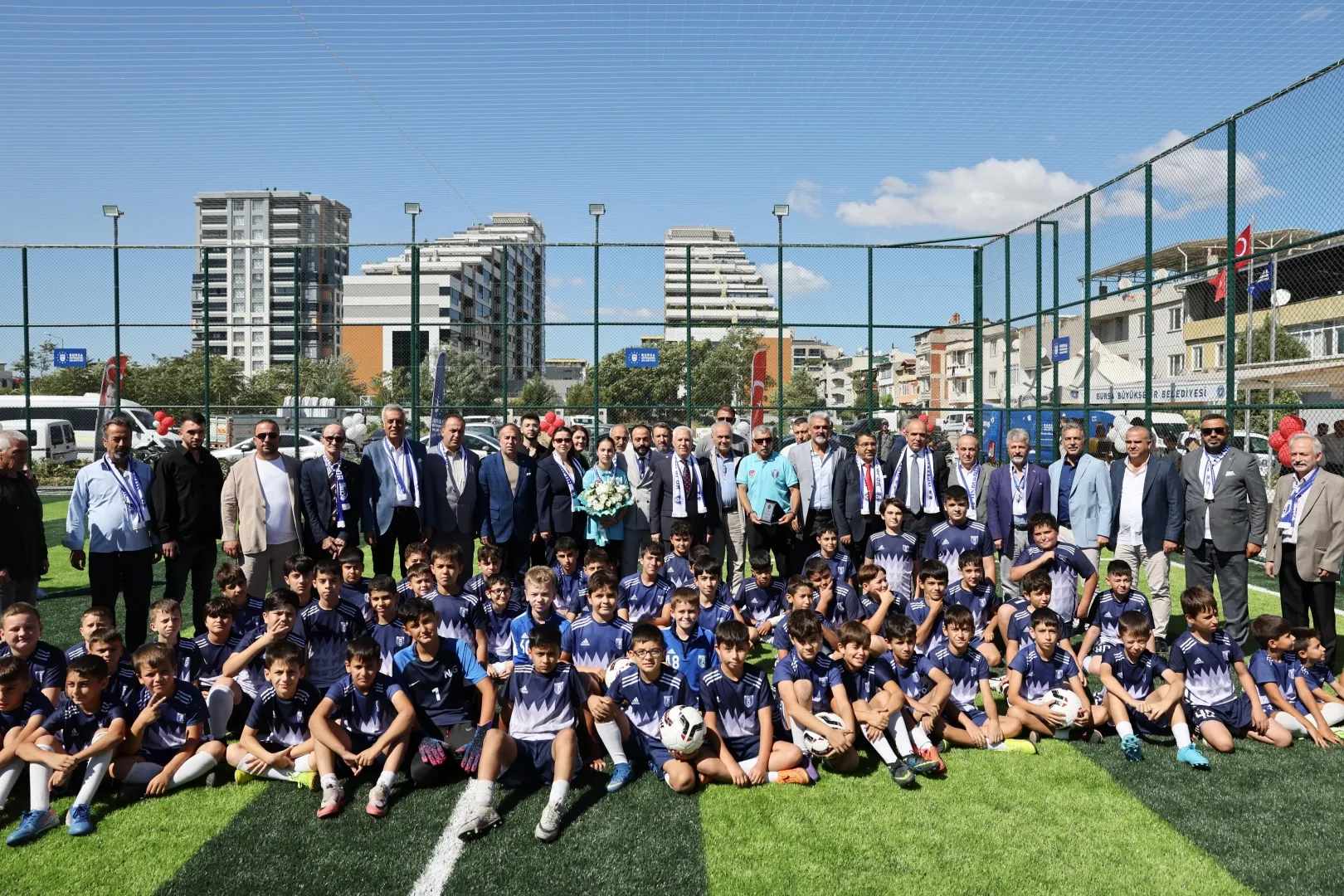 Bozbey gençleri kırmadı,