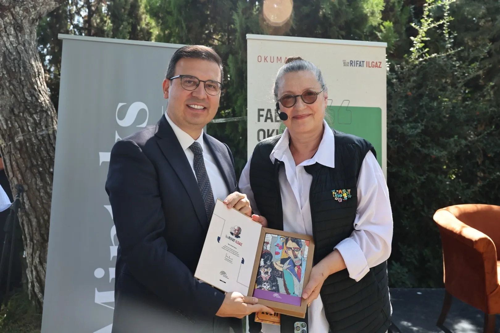 Vahide Perçin, Minteks çalışanlarıyla Rıfat Ilgaz’ı konuştu