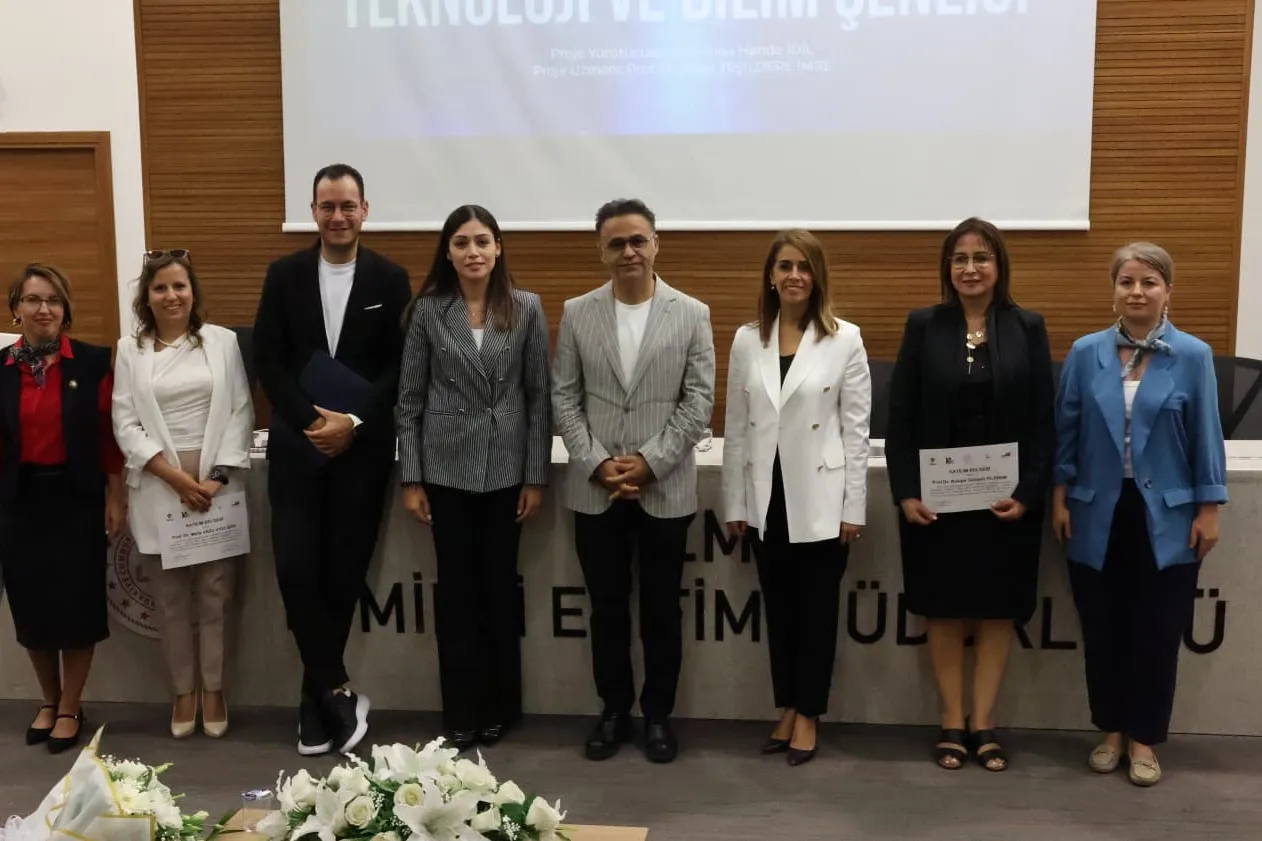 İzmir’de Bilim ve Teknoloji Şenliği tamamlandı