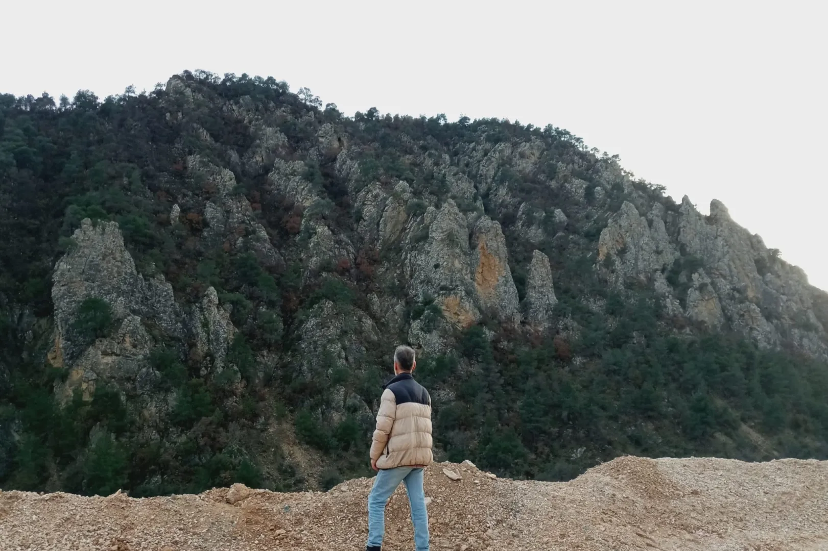 Bilecik'in saklı hazinesi... “Canlı Kaya” doğa tutkunlarını büyülüyor