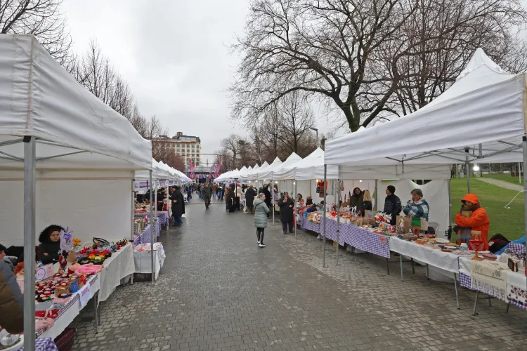 Bursa'da üreten kadınlar Büyükşehir'le güçleniyor