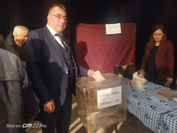 Edirne'de Keşan Şoförler Odası’nda Mahmut Demirkan güven tazeledi