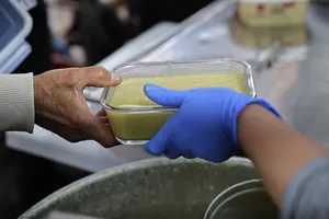 Antalya Mobil Aşevi Kepez’de ikramda bulundu