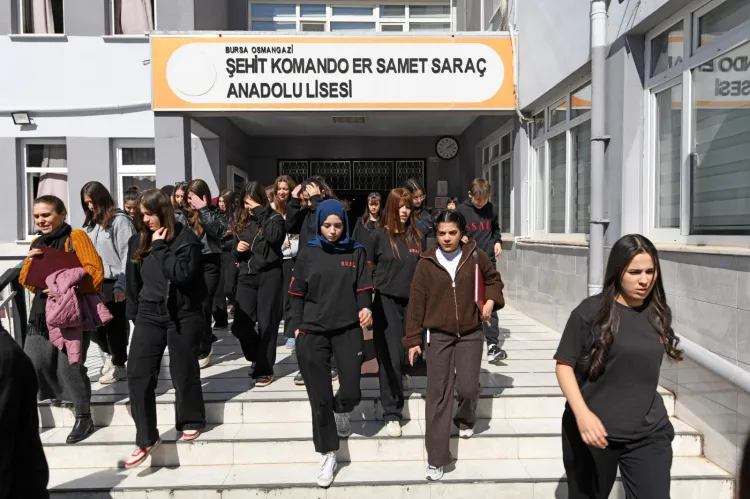 Bursa Osmangazi’de VR destekli afet tatbikatı