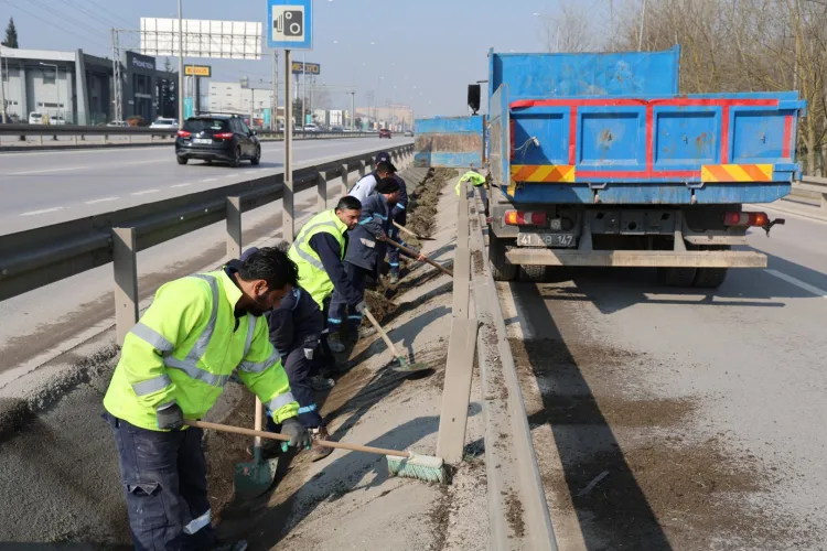 Kocaeli Büyükşehir’den bayram öncesi temizlik seferberliği