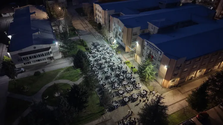 İnegöl Belediyesi'nden fakülte bahçesinde iftar bereketi