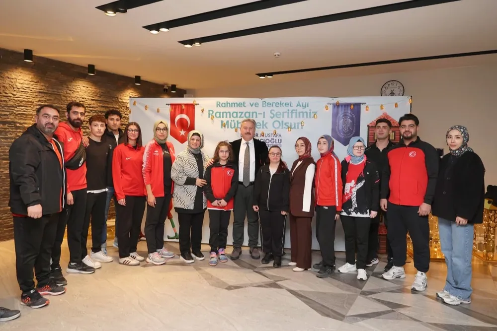 Akıl Küpü'nde iftar buluşması