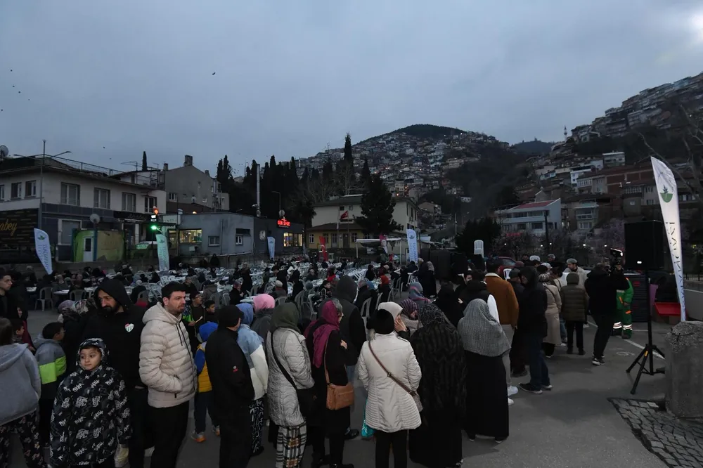 Bursa Osmangazi’de gönül sofraları büyüyor
