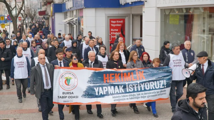 Bursa’da hekimlerden 'sağlık hakkı' yürüyüşü