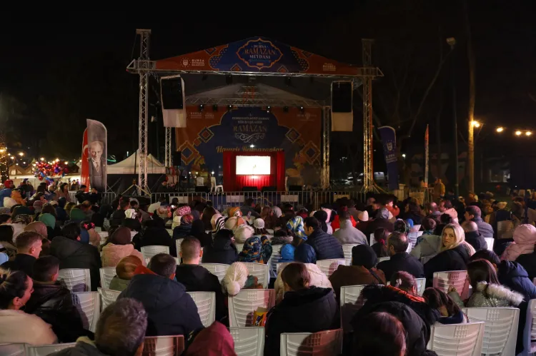 Bursa Büyükşehir'in Ramazan Meydanı ışıl ışıl