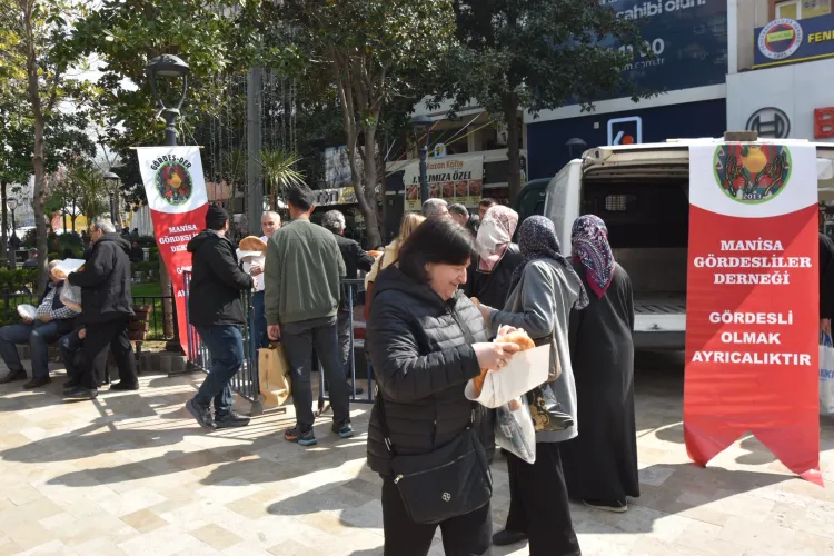 Manisa Gördesliler'den iki saatte 2 bin pide
