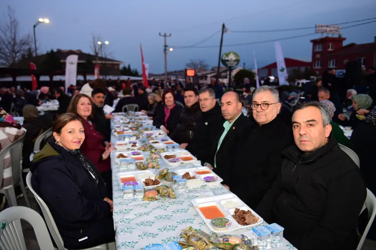Bursa Osmangazi’de Gönül Sofraları Yenibağlar’da kuruldu