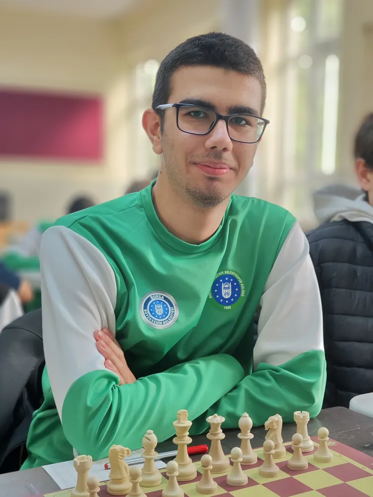 Satrançta Bursa Büyükşehir Belediyespor fırtınası