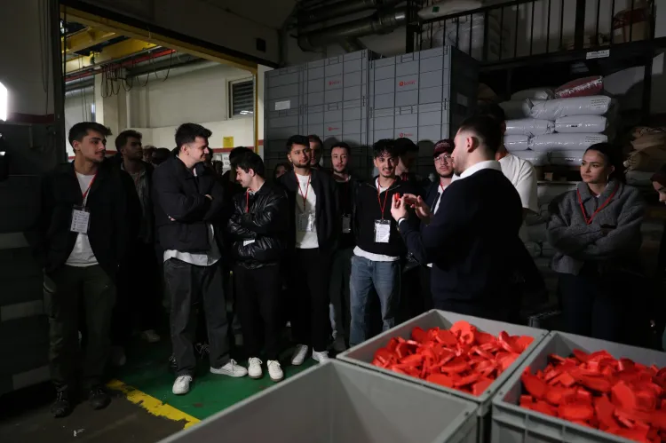 Bursa Osmangazi’de genç girişimciler üretim dünyasını tanıdı