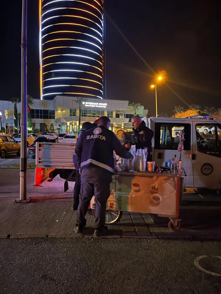 İzmir Zabıtası'ndan fahiş fiyat ve izinsiz satışa geçit yok!