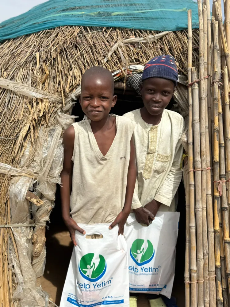 Help Yetim’den Nijerya Kano’da savaş mağdurlarına kurban eti, zekat ve eğitim desteği