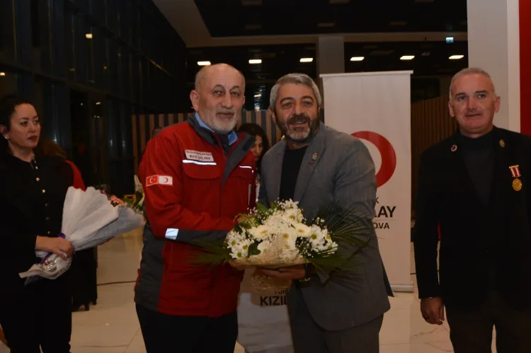 Kızılay Bornova’dan vefa gecesi