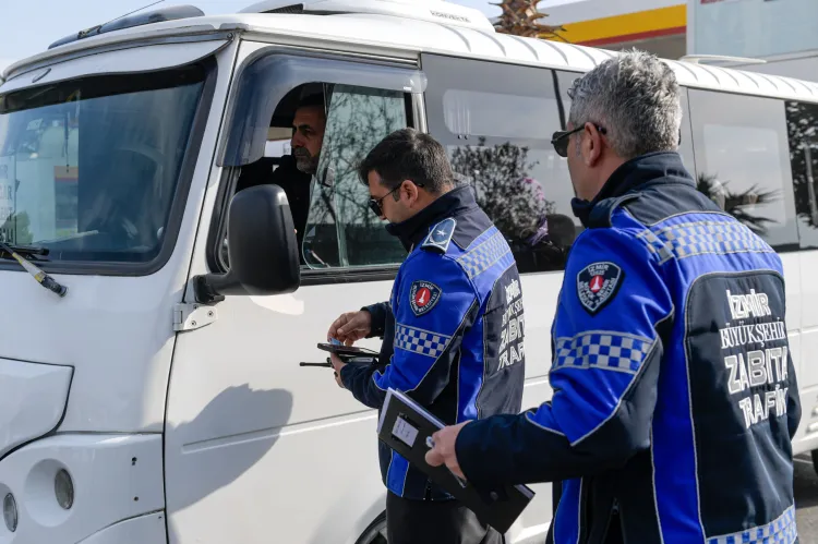 İzmir'de toplu taşımaya sıkı denetim
