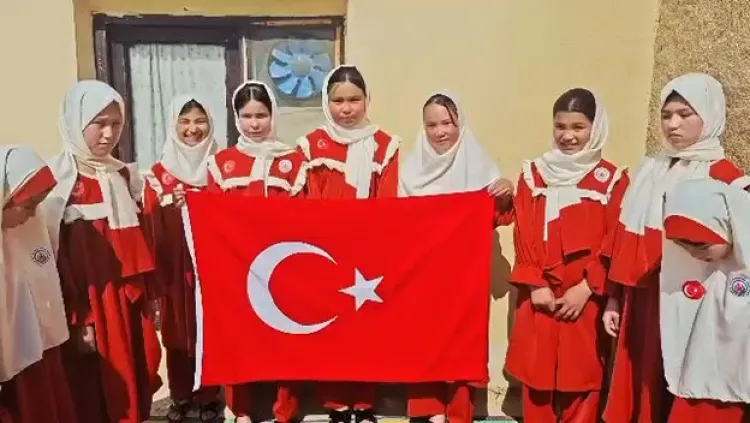 Afganistan’daki yetim çocuklardan 'Devlet Dede'ye teşekkür