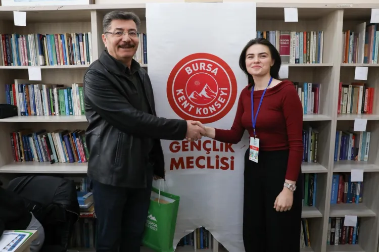 Bursa’nın hafızası geleceğe gençlerle taşınıyor