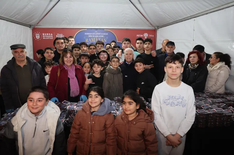 Bursa Ramazan bereketini paylaştıkça çoğalttı