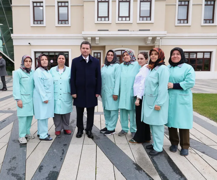 Bursa Osmangazi'de Başkan Aydın personeliyle tek tek bayramlaştı